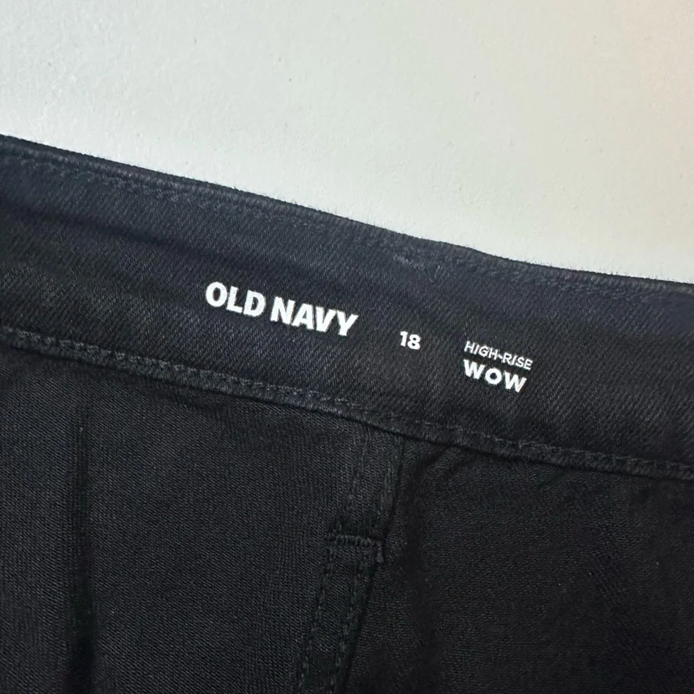 NWT Old Navy Women's Wow Cuffed Jean Shorts Size 18 Black Denim High Rise - Picture 3 of 7